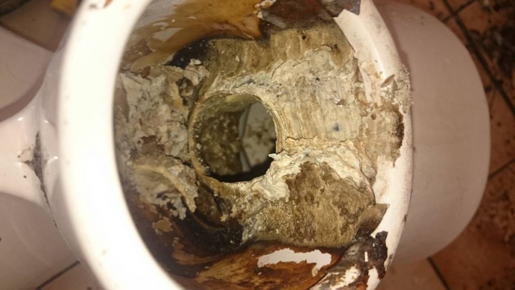 WC qui s’évacue mal ou fait glouglou Le blog du plombier